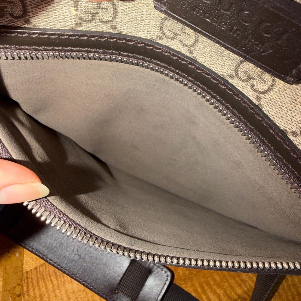 Gucci Supreme Beige and Black Monogram Shoulder Bag - Picture 5 of 10